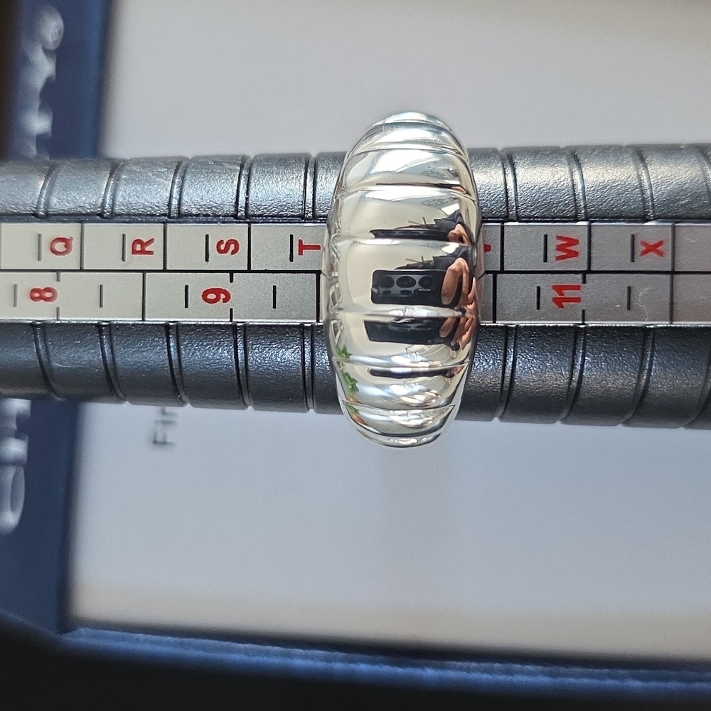 Silver Plated Ribbed Band Statement Ring | Size 10 - Picture 16 of 17